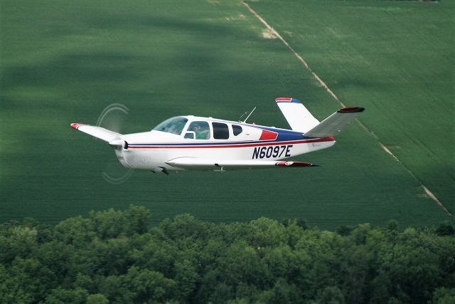 Beechcraft 35 Bonanza (N6097E)