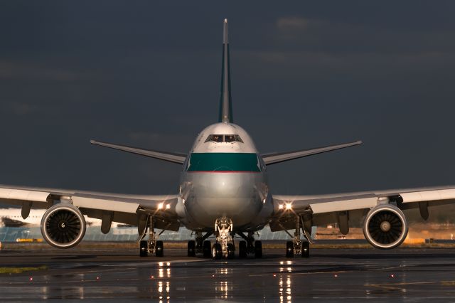BOEING 747-8 (B-LJK)