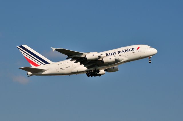 Airbus A380-800 (F-HPJA) - 2013/11/6