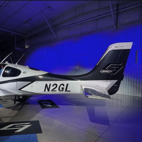 Cirrus SR-22 (N2GL)