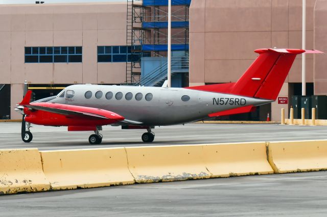 Beechcraft Super King Air 350 (N575RD)