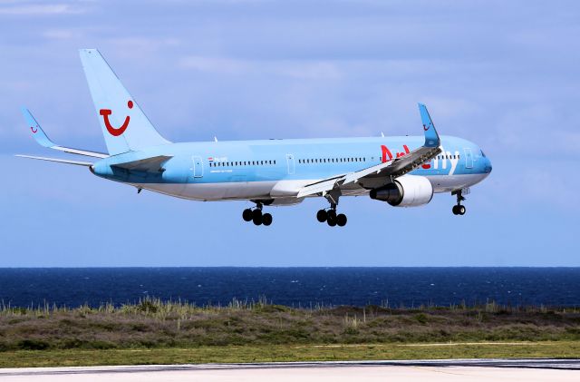 BOEING 767-300 (PH-OYE)