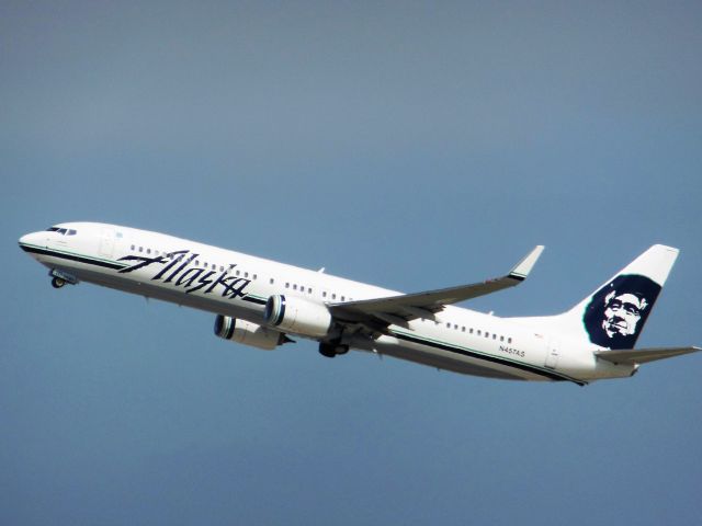 Boeing 737-900 (N457AS) - Alaska Airlines (AS) N457AS B737-990 ER [cn36355]br /Los Angeles (LAX). Alaska Airlines flight AS441 departing for Seattle Tacoma (SEA). br /Taken from Clutter Park, East Imperial Avenue, El Segundobr /2014 09 21  a rel=nofollow href=http://alphayankee.smugmug.com/Airlines-and-Airliners-Portfolio/Airlines/AmericasAirlines/Alaska-Airlines-AS/i-M9zgd5mhttps://alphayankee.smugmug.com/Airlines-and-Airliners-Portfolio/Airlines/AmericasAirlines/Alaska-Airlines-AS/i-M9zgd5m/a