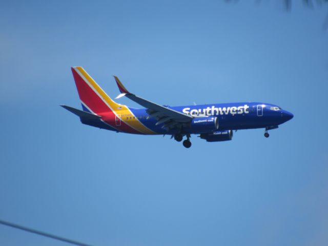 Boeing 737-700 (N275WN) - Southwest coming in from KFLL