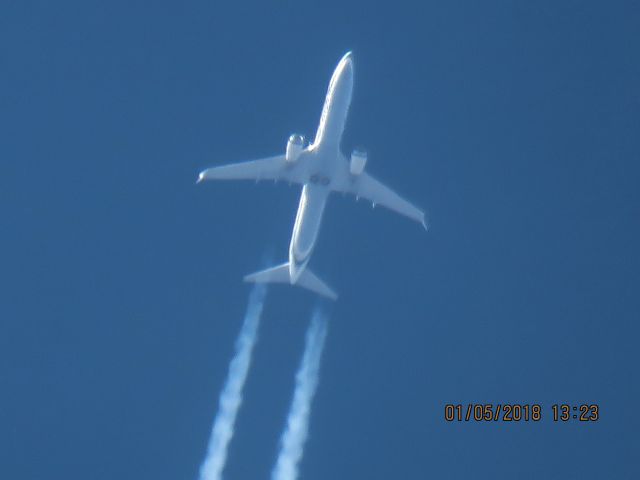 Boeing 737-900 (N409AS)