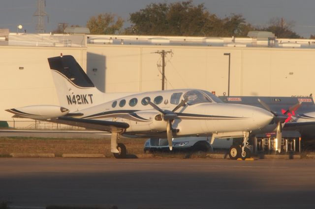 Cessna 421 (N421KT)