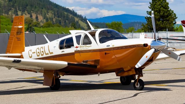 Mooney M-20 (C-GGLL)