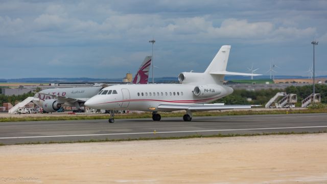Dassault Falcon 900 (P4-FJA)