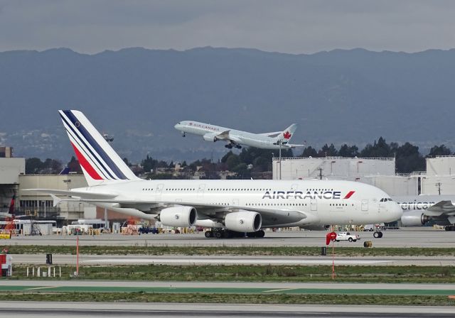 Airbus A380-800 (F-HPJH)