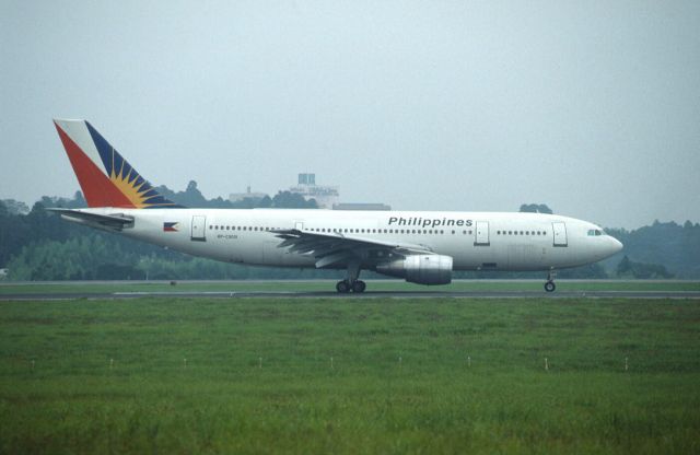 Airbus A300F4-200 (RP-C3001) - Departure at Narita Intl Airport Rwy16 on 1989/08/20