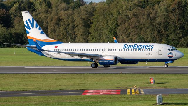 Boeing 737-800 (TC-SUU)