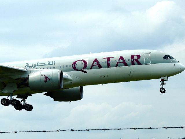 Airbus A350-900 (A7-ALE) - QTR727 DOH-PHL