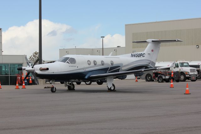 Pilatus PC-12 (N450PC)