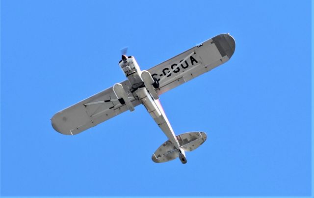 Piper L-21 Super Cub (C-GGOA) - C-GGOA Piper Super Cub PA-18-150 survolant la ville de Lavaltrie QC. le 04-04-2023 à 14:37