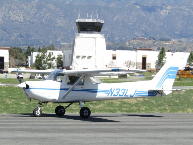 Cessna 152 (N33LJ) - Taxiing to RWY 8R