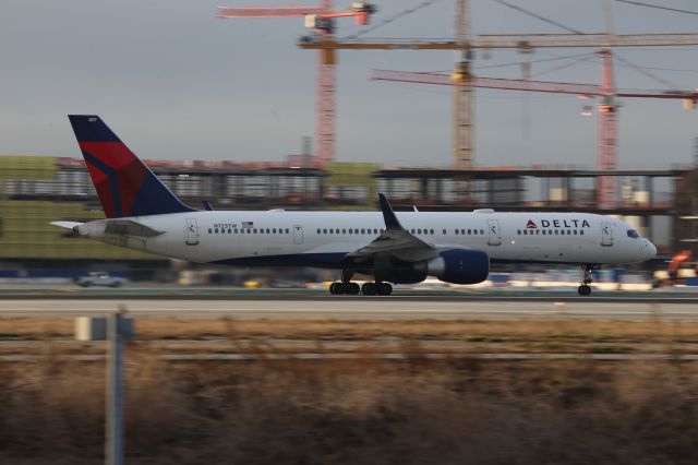 Boeing 757-200 (N723TW)