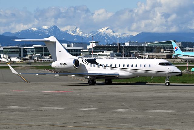 Bombardier Global Express (N916MM)