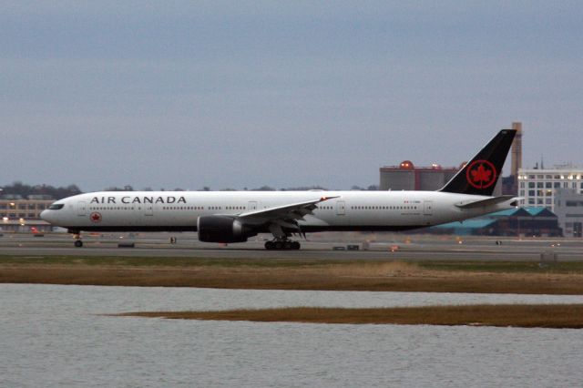 BOEING 777-300ER (C-FNNQ)