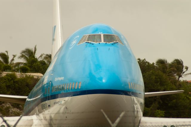 Boeing 747-200 (PH-RFH) - Prepare to take off