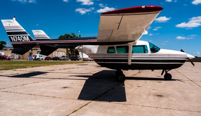 Cessna Super Skymaster (N740M)