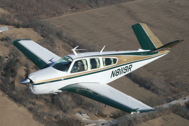 Beechcraft 35 Bonanza (N8119R)