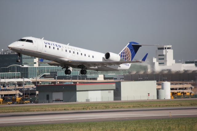 Canadair Regional Jet CRJ-200 (N948SW) - Departing 17R