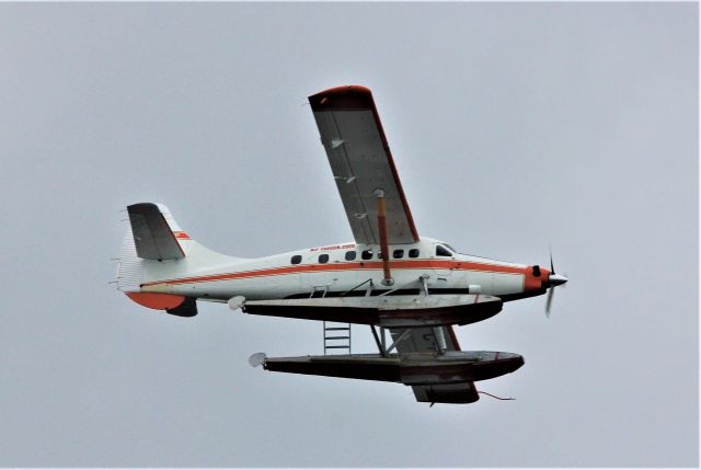 C-FSVP — - C-FSVP DEHAVILLAND DHC-3 OTTER turbo survolant le fleuve St-Laurent à Lavaltrie QC. le 19-05-2022 à 17:58