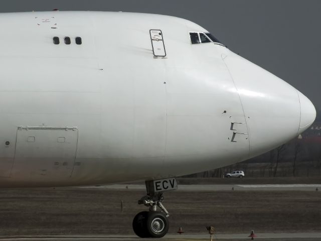 Boeing 747-400 (LX-ECV)