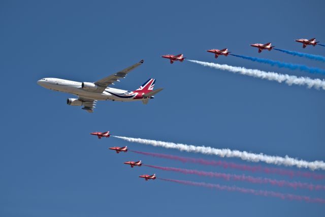 Airbus A330-200 (ZZ336) - RAF Voyager and Red Arrows at the RIAT 2022 air show