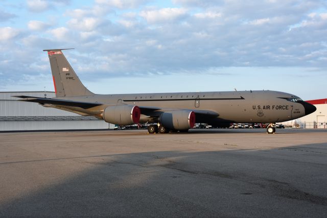 63-7993 — - What a beauty. 07-22-23 at DAY Intl Airshow.