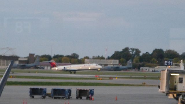 Boeing 717-200 —