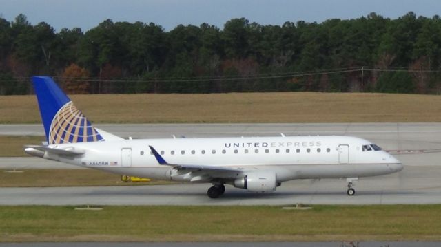 Embraer 170/175 (N865RW) - United (Republic) ???? departing to Chicago OHare at 11:16 A.M.   Taken November 29, 2015.  