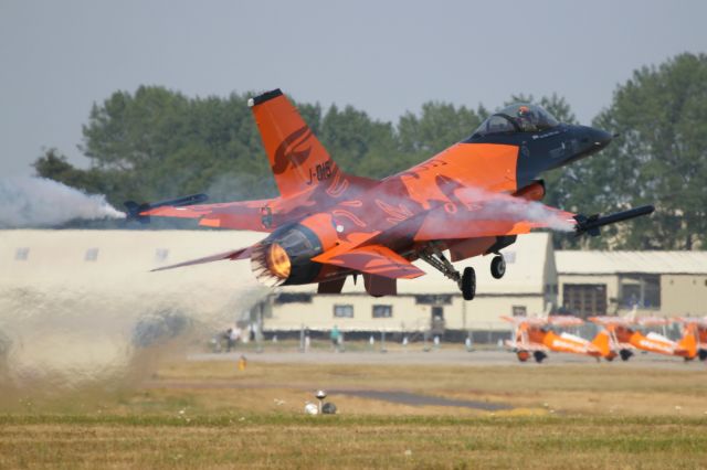 Lockheed F-16 Fighting Falcon (J015) - RIAT 2013.