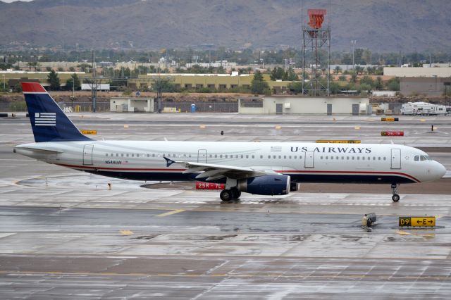 Airbus A321 (N544UW)