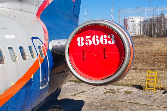 Tupolev Tu-154 (RA-85663)