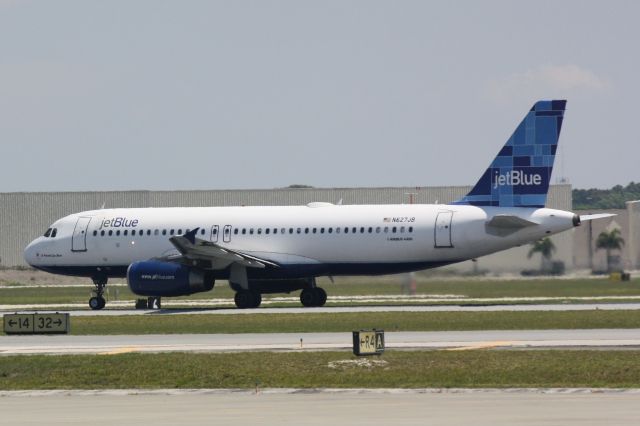 Airbus A320 (N627JB) - JetBlue Flight 346 "Blue Chip" (N627JB) departs Runway 32 at Sarasota-Bradenton International Airport enroute to John F Kennedy International Airport