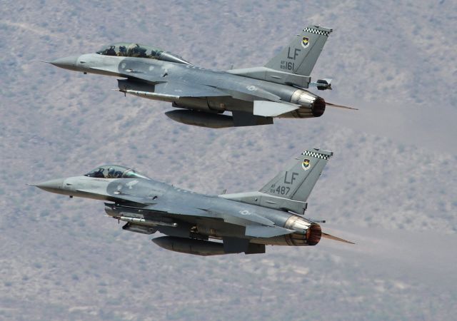 Lockheed F-16 Fighting Falcon (88-0487) - LUKE AFB, Arizona