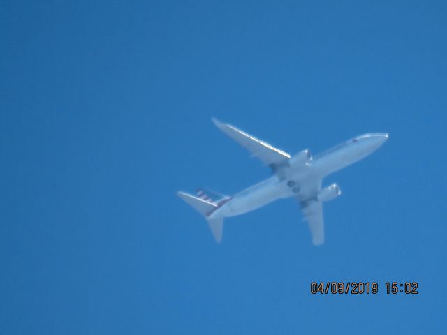 Boeing 737-800 (N963AN)