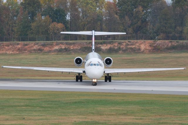 McDonnell Douglas MD-88 (N918DL) - Taxiing into position runway 18C at KCLT - 10/29/14