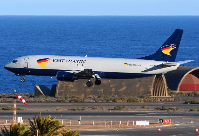 BOEING 737-400 (G-JMCS)