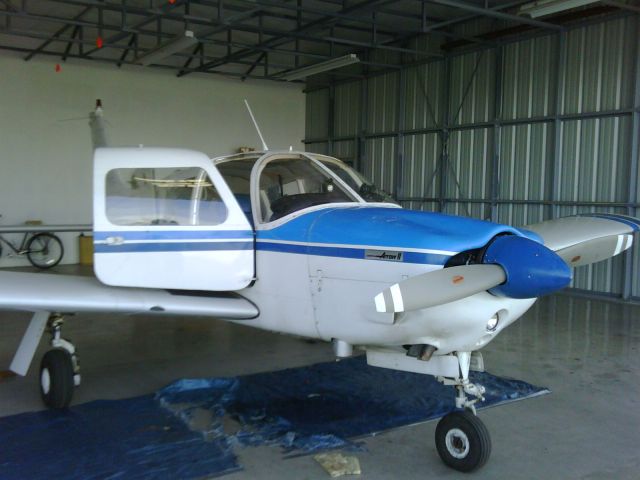 Piper Cherokee (N15832)