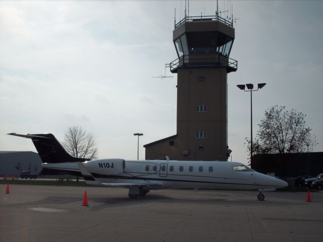 Learjet 45 (N10J)