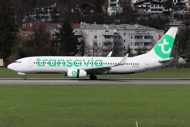 Boeing 737-800 (PH-HZJ)