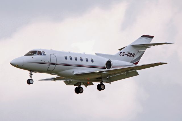 Hawker 800 (CS-DRM)