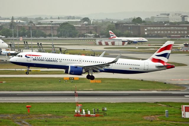 Airbus A321neo (G-NEOS)