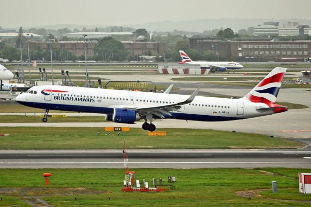 Airbus A321neo (G-NEOS)