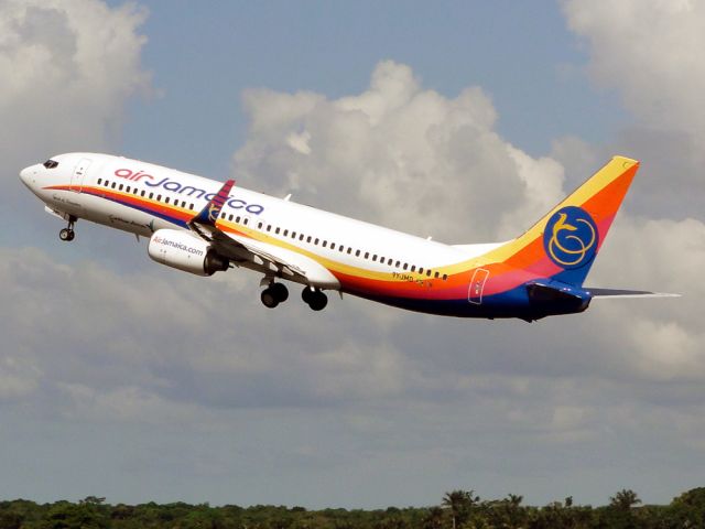 Boeing 737-800 (9Y-JMD)