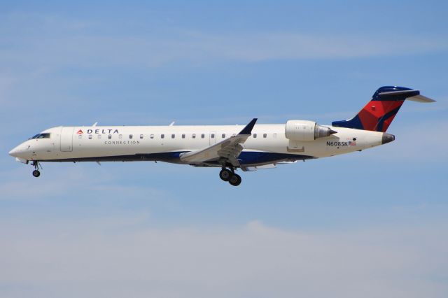 Canadair Regional Jet CRJ-700 (N608SK)