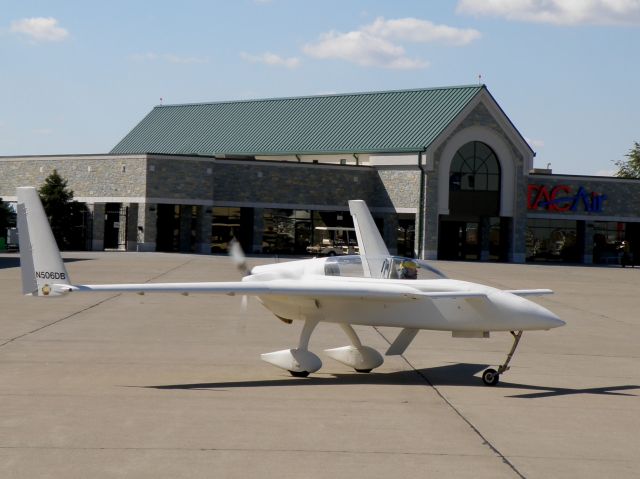 RUTAN Long-EZ (N506DB) - Burton Long EZ (sn 001) taxis to the active at Blue Grass Airport (KLEX) from TAC Air Ramp, the FBO at Blue Grass Airport (KLEX) bound for Culpeper Regional (KCJR)