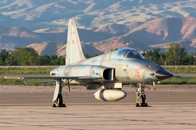 Northrop RF-5 Tigereye (76-1532) - The MiG-28 of VCF-111 "Sun Downers" Full quality photo: a rel=nofollow href=http://www.airliners.net/photo/USA-Navy/Northrop-F-5N-Tiger-II/4401721?qsp=eJwljEEKwjAURO8y62yKVDE7vYAuvMAnGWqgJuHnC5bSuxvr7vFmeCtCycaPPZZKeDSKhiccqqi8GvzaD%2B9susCPw%2BignFLJ8OeTQytq1z4givESAqsx4u9vGqm/iS3suannhw7U%2B844HLuPqdVZ9gZN0oxt%2BwI0%2BTAshttp://www.airliners.net/photo/USA-Navy/Northrop-F-5N-Tiger-II/4401721?qsp=eJwljEEKwjAURO8y62yKVDE7vYAuvMAnGWqgJuHnC5bSuxvr7vFmeCtCycaPPZZKeDSKhiccqqi8GvzaD%2B9susCPw%2BignFLJ8OeTQytq1z4givESAqsx4u9vGqm/iS3suannhw7U%2B844HLuPqdVZ9gZN0oxt%2BwI0%2BTAs/a